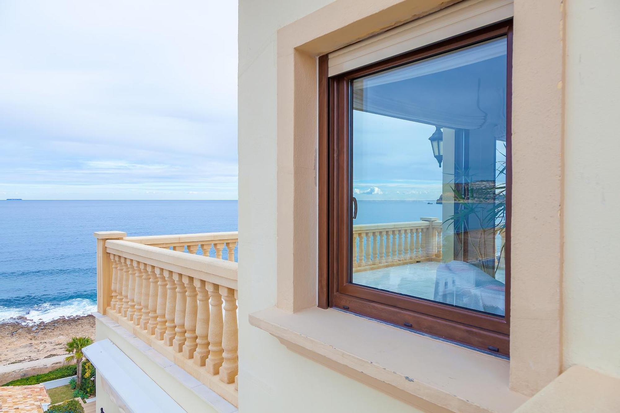 Mar-Beach Front Apartment In ฮาเวอา ภายนอก รูปภาพ